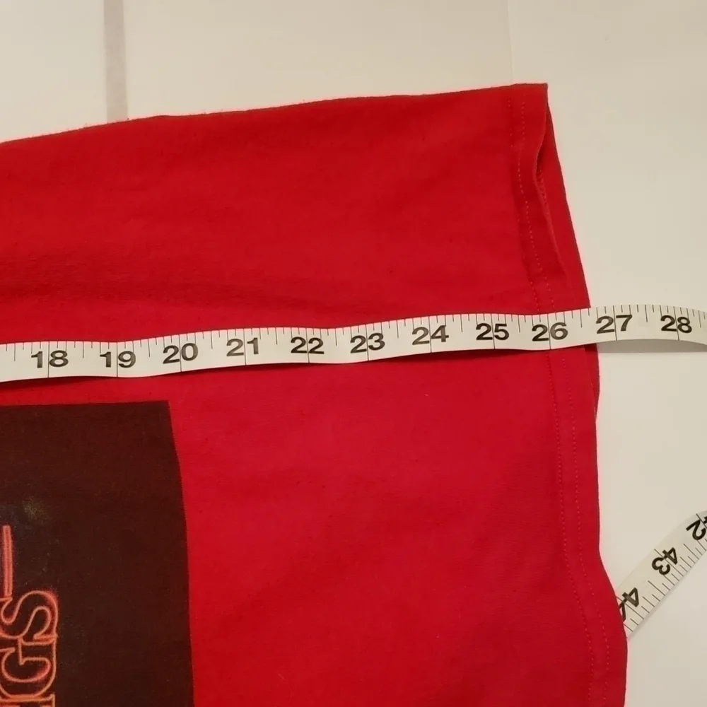 Stranger Things Tee T-Shirt M Medium Red 100% Cotton Long Sleeve